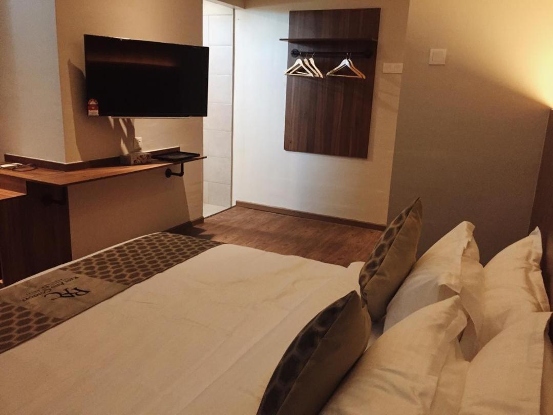 Rest And Comfort Boutique Hotel Куала-Тренгану Экстерьер фото