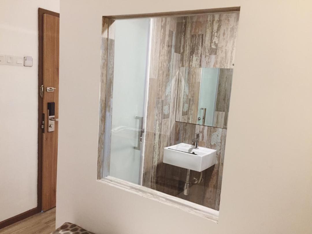 Rest And Comfort Boutique Hotel Куала-Тренгану Экстерьер фото